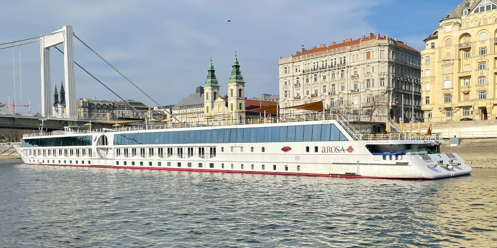 Arosa Donna in Budapest