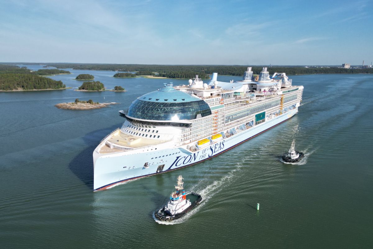 World’s Biggest Cruise Ship Was a Fan Favorite – Now Passengers Are Turning Away. What Happened?