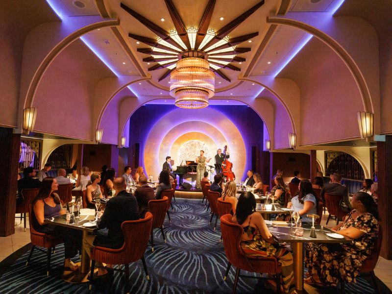 Lincoln Park Supper Club on Star of the Seas