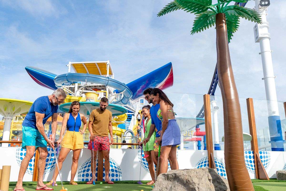 Carnival Clarifies What Loyal Cruisers Get From the New Milestones Recognition Program