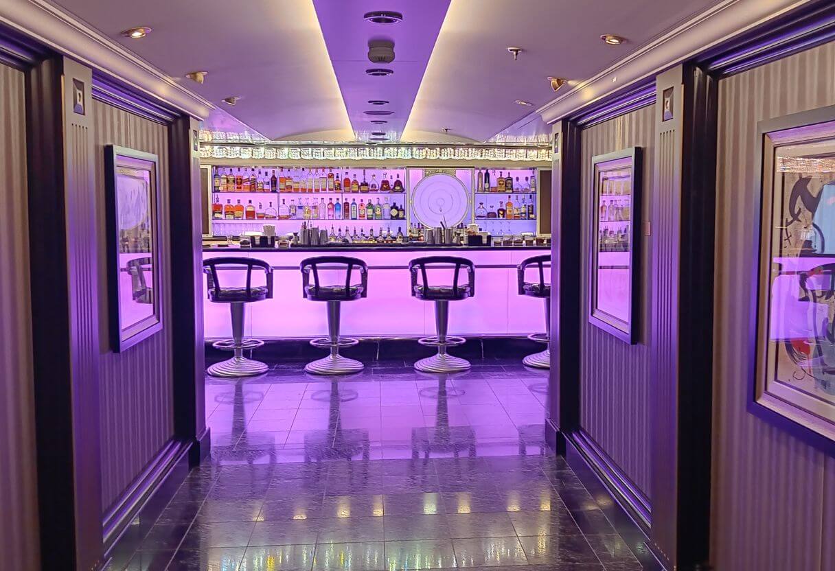 A photo of a bar on an Oceania Cruise