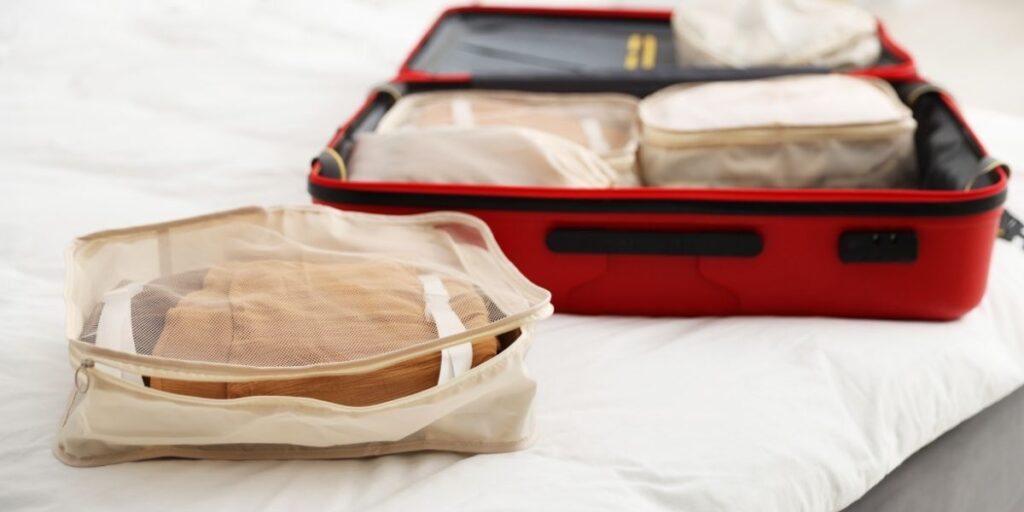 Packing Cubes in a suitacase
