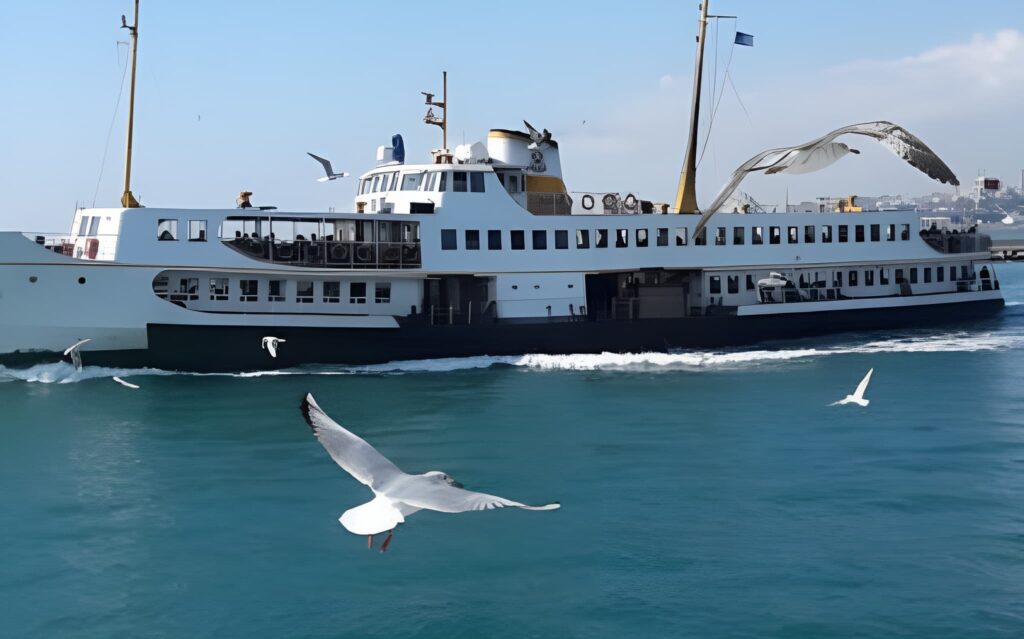 Throwing food attracts birds - avoid this on balconies.